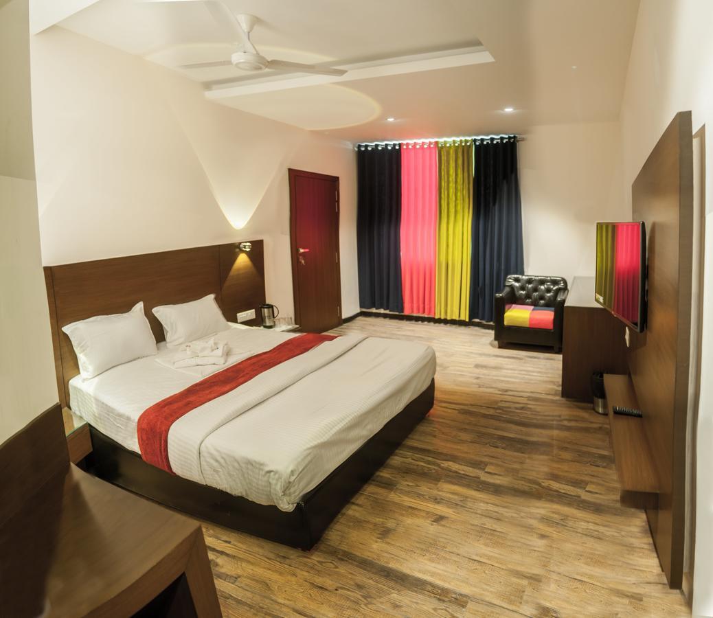 Hotel Atharva Ujjain Exterior photo